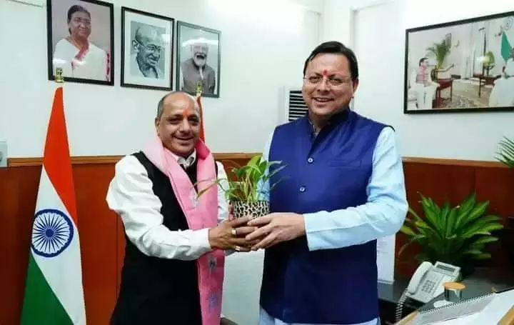  बड़कोट क्षेत्र में पेयजल समस्या के समाधान के लिए मुख्यमंत्री धामी का जताया आभार