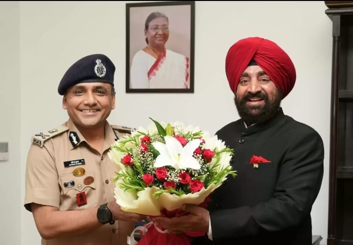  डीजीपी ने राज्यपाल से की भेंट