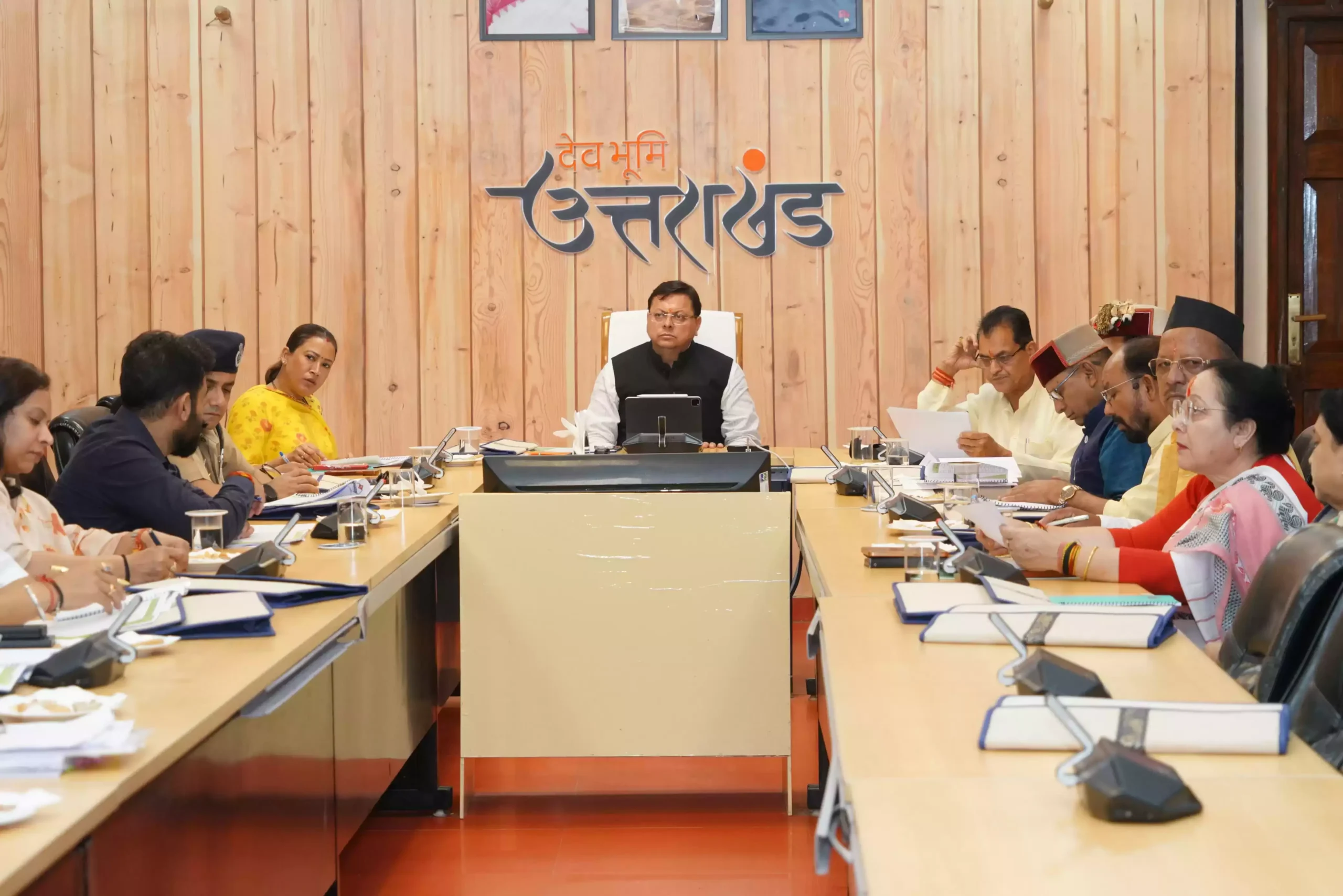  मुख्यमंत्री धामी का निर्देश, हर छह माह में हो राज्य स्तरीय सतर्कता और अनुश्रवण समिति की बैठक