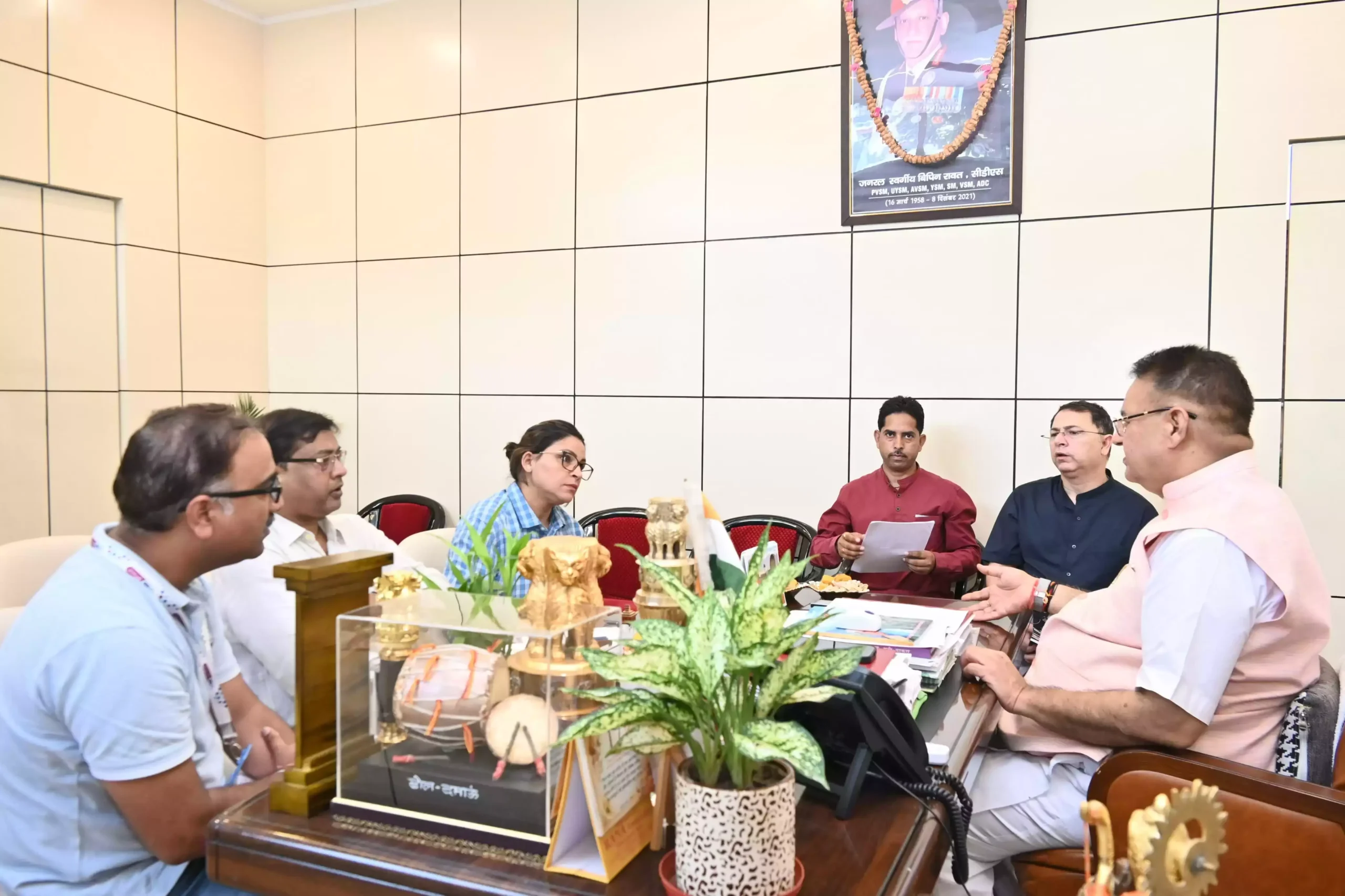  कृषि मंत्री ने किसानों को तत्काल फसल बीमा की धनराशि उपलब्ध कराने के दिए निर्देश