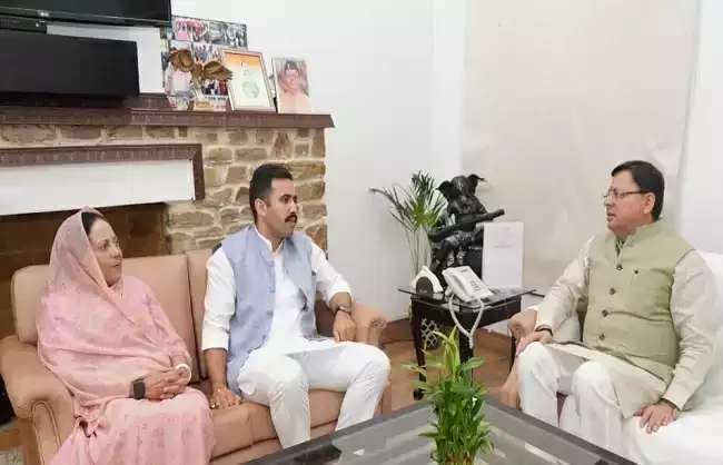  हिमाचल प्रदेश के मंत्री विक्रमादित्य सिंह ने मुख्यमंत्री धामी से की भेंट
