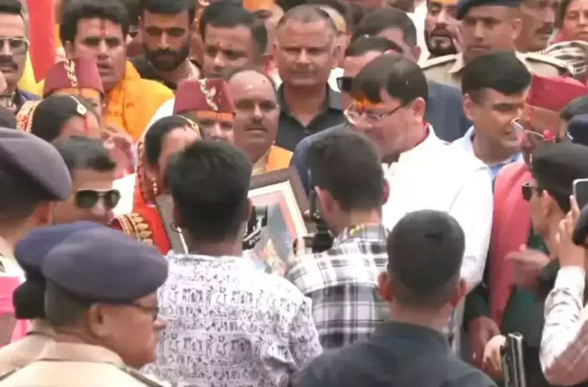  मुख्यमंत्री धामी पहुंचे पिथौरागढ़, जन्माष्टमी कार्यक्रम में नन्हे बाल गोपाल से लिया आशीर्वाद