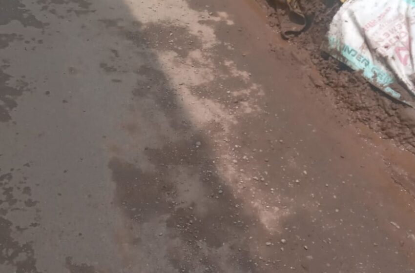  चुखुवाला की तंग गलियों में बन रहे है शापिंग माल वा छात्रावास
