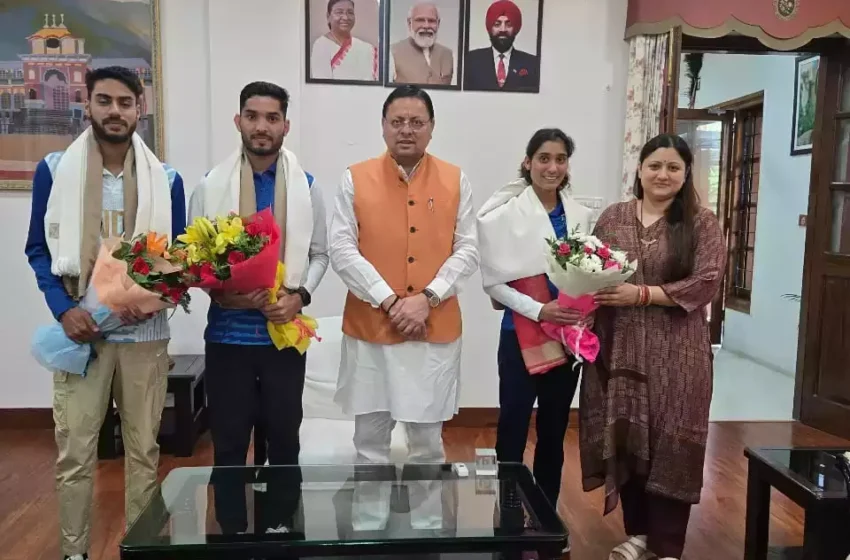  पेरिस ओलिंपिक में प्रतिभाग कर लौटे खिलाड़ियों ने मुख्यमंत्री से की भेंट