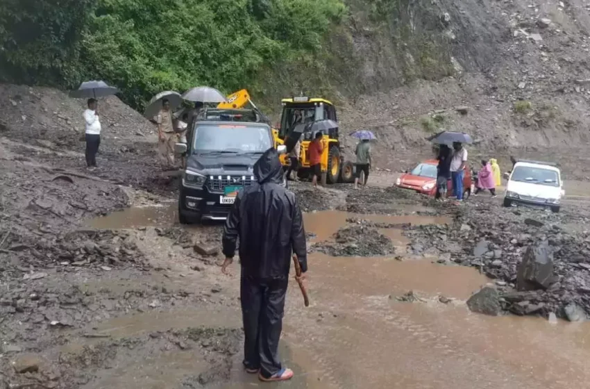  चंपावत में भारी बारिश, नेशनल हाइवे प्रभावित