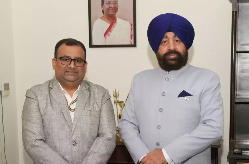  राष्ट्रीय मानवाधिकार आयोग के विशेष पर्यवेक्षक बालकृष्ण गोयल ने राज्यपाल से की मुलाकात