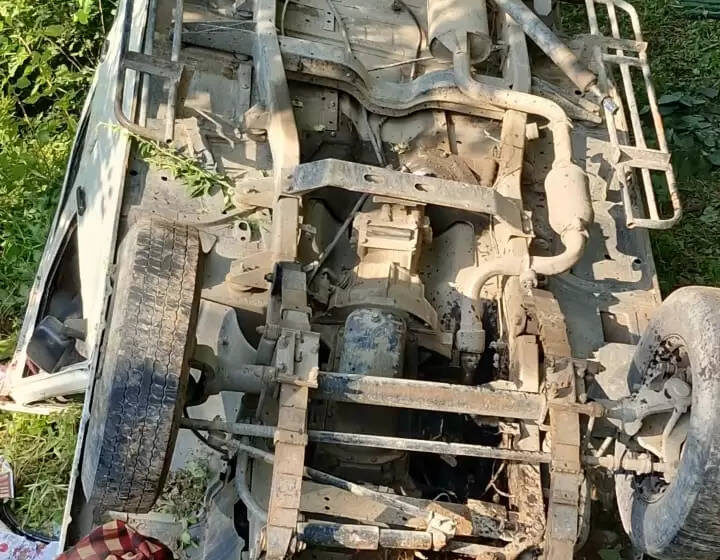  उत्तरकाशी में शिक्षकों को ले जा रही मैक्स वाहन दुर्घटनाग्रस्त, 11 घायल