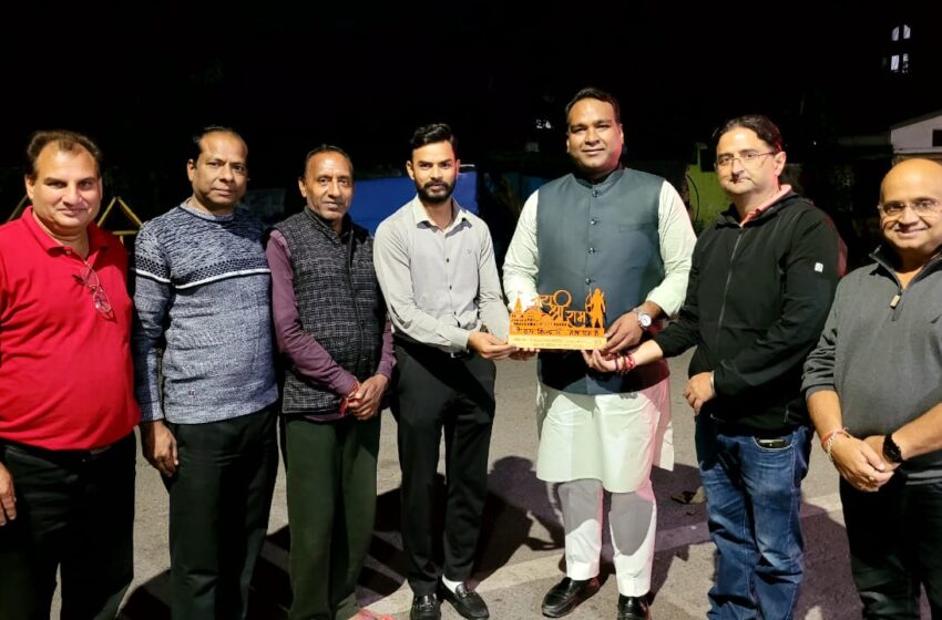  शक्ति केंद्र संयोजकों के परिवारों से दीपावली शुभकामनाएं मिलन कार्यक्रम पर महानगर के अध्यक्ष सिद्धार्थ उमेश अग्रवाल द्वारा दीपावली के लिए शुभकामनाएं दी