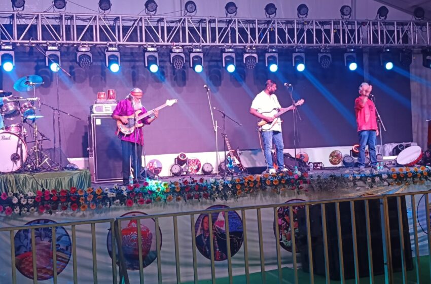  रेंजर्स ग्राउण्ड में आयोजित राष्ट्रीय सरस मेले सातवें दिन आज पर्यटन एवं उद्योग विभाग द्वारा होम स्टे व्यवसाईयों सूक्ष्म लघु और मध्यम उद्यमियों एवं लाभार्थियों के साथ गोष्ठी का आयोजन किया