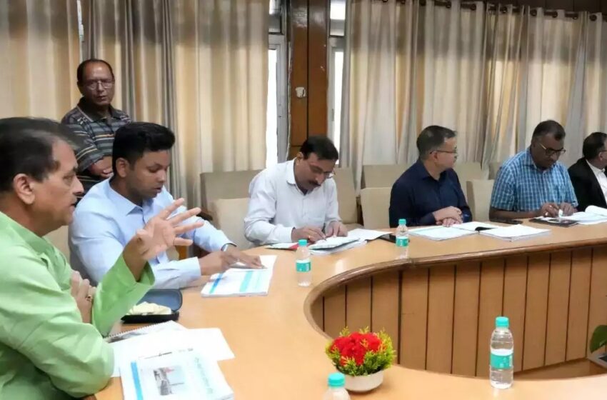  आवासीय 15 दिन और व्यावसायिक मानचित्रों को 30 दिन में पास करें : शहरी विकास मंत्री