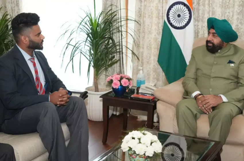  वेट लिफ्टर मोहम्मद कैफ ने राज्यपाल से की भेंट