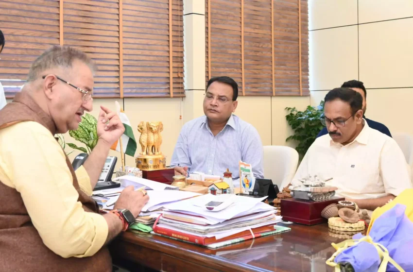  मंत्री ने मसूरी विधानसभा के विकास कार्यों की समीक्षा की