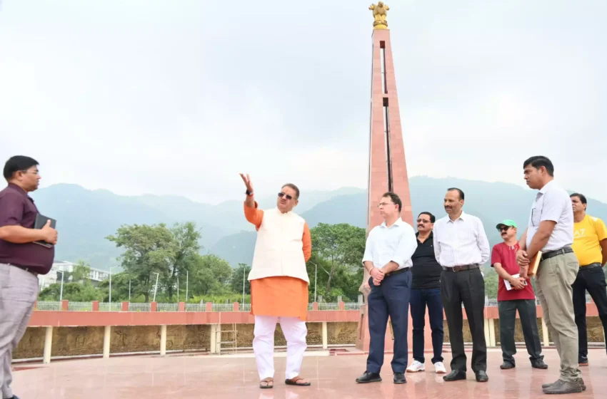  मंत्री ने निर्माणाधीन सैन्यधाम का किया निरीक्षण