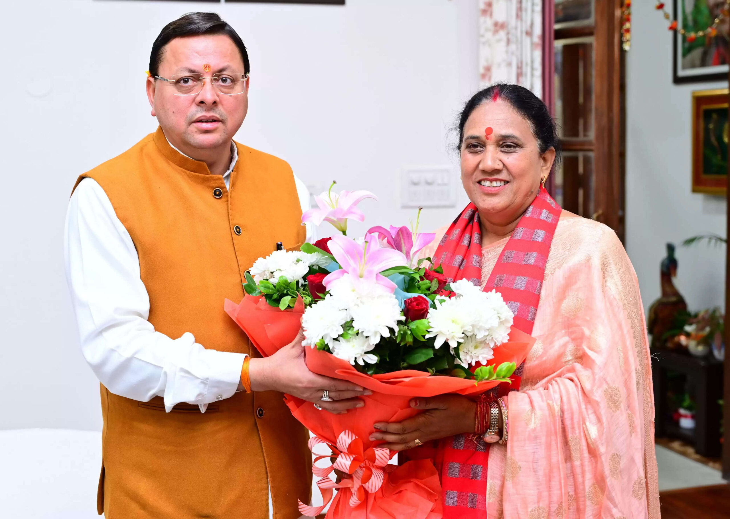  केदारनाथ क्षेत्र से नवनिर्वाचित विधायक आशा नौटियाल ने मुख्यमंत्री से की भेंट