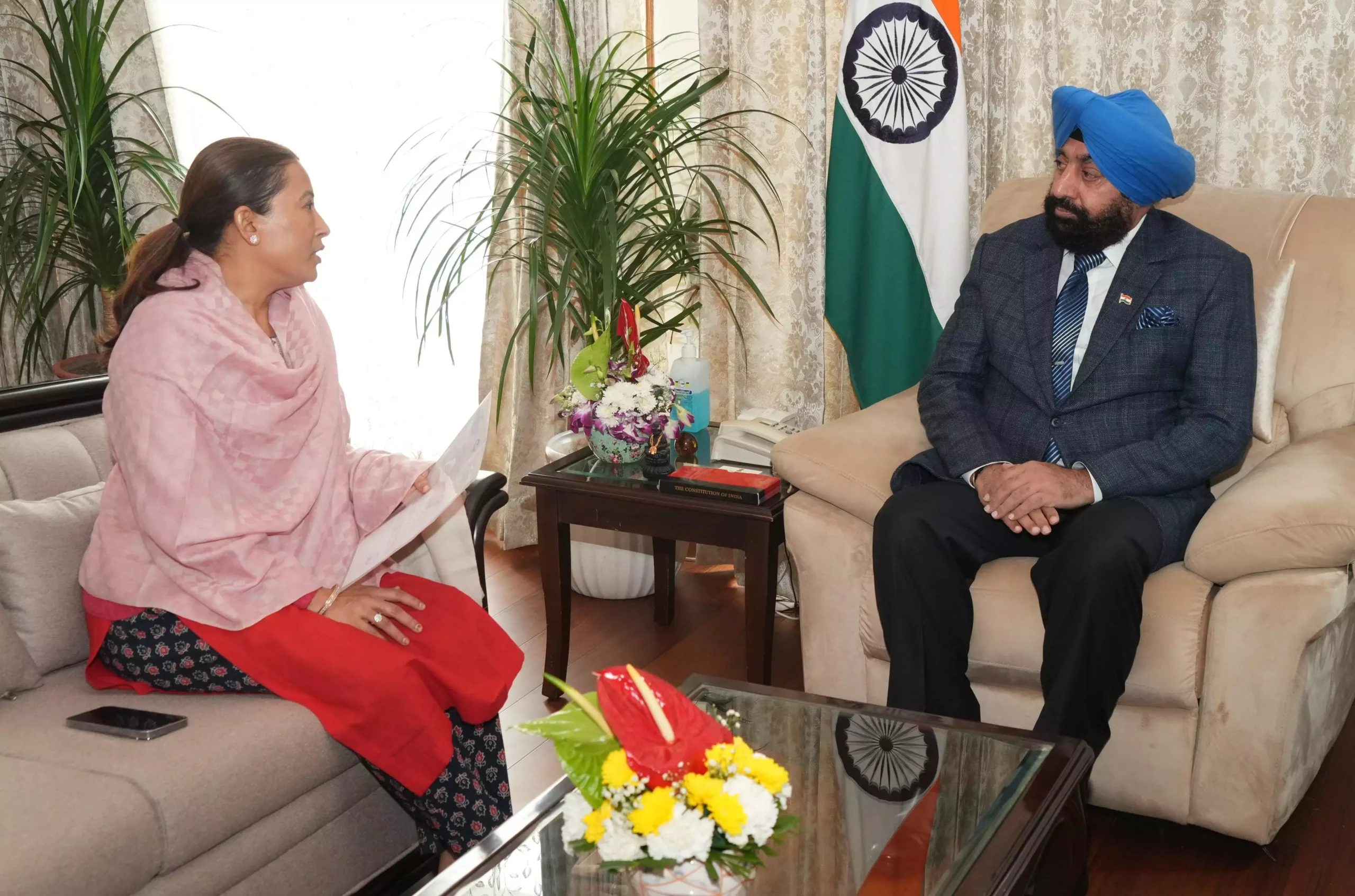  मंत्री रेखा आर्या ने राज्यपाल को दिया ‘युवा महोत्सव’ में शामिल होने का आमंत्रण