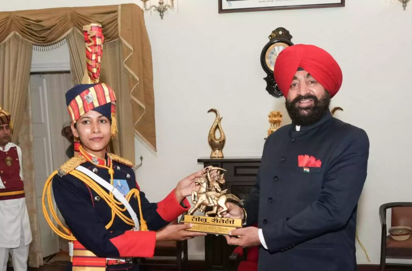  मातृशक्ति को परेड का नेतृत्व करते देखना अत्यंत गर्व का क्षण : राज्यपाल