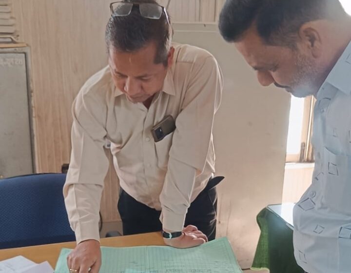  जिलाधिकारी सविन बंसल के दिशा निर्देशन पर आज उपजिलाधिकारी सदर ने कृषि उत्पादन मंडी परिषद कार्यालय का किया औचक निरीक्षण