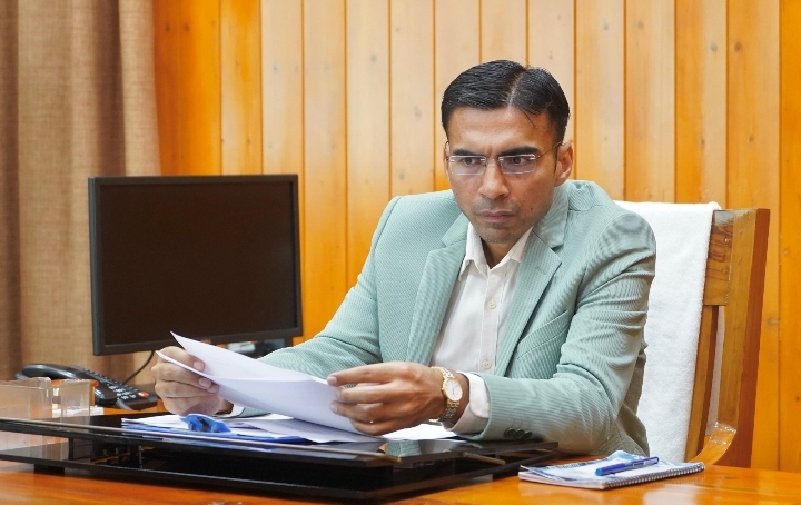  चेतावनी कार्यवाही तक सीमित नहीं, कड़े निर्णय सख्त फैसलों के लिए जाने जाते हैं डीएम सविन बंसल