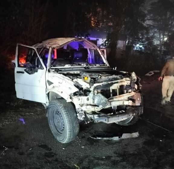  शादी की खुशियां मातम में बदलीं, बारातियों से भरी स्कॉर्पियो डिवाइडर से टकराई, 4 की मौत, 4 घायल