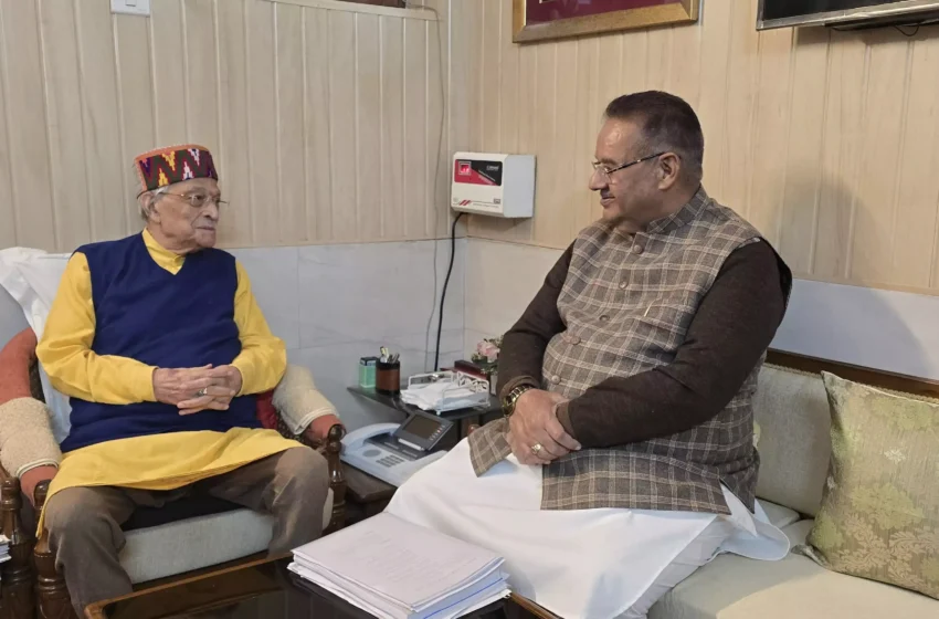  मंत्री गणेश जोशी ने पूर्व केंद्रीय मंत्री मुरली मनोहर जोशी से की भेंट