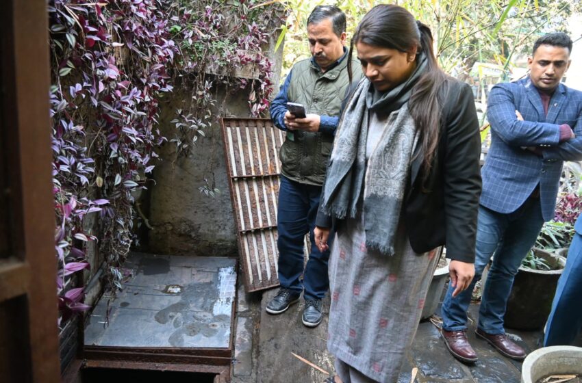  डीएम ने खुले में सीवर बहने की स्थानीय लोगों की शिकायत पर त्वरित टीम गठित कर दिये कार्यवाही के निर्देश