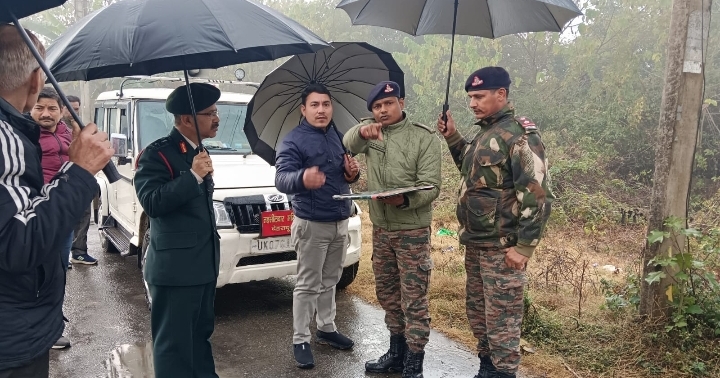  डीएम ने क्षेत्र वासियों की समस्या का संज्ञान लेते हुए उपजिलाधिकारी को दिए निस्तारण के निर्देश