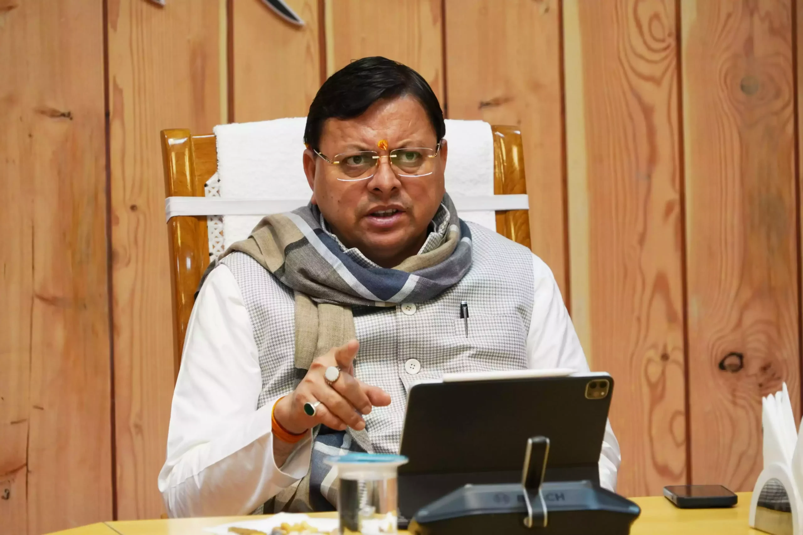  मुख्यमंत्री ने जरूरतमंदों के लिए एंबुलेंस सेवाओं में सुधार के दिए निर्देश