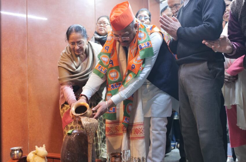  भाजपा मेयर के प्रत्याशी सौरभ थपलियाल ने किया कैंट विधानसभा में जनसंपर्क