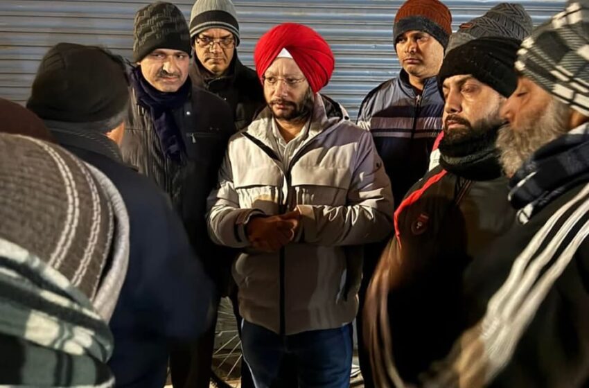  कांग्रेस राष्ट्रीय अध्यक्ष श्री मल्लिकार्जुन खड़के जी के सलाहकार श्री गुरदीप सिंह सप्पल जी ने कि पल्टन बाजार में समाचार पत्र विक्रेताओं से मुलाकात