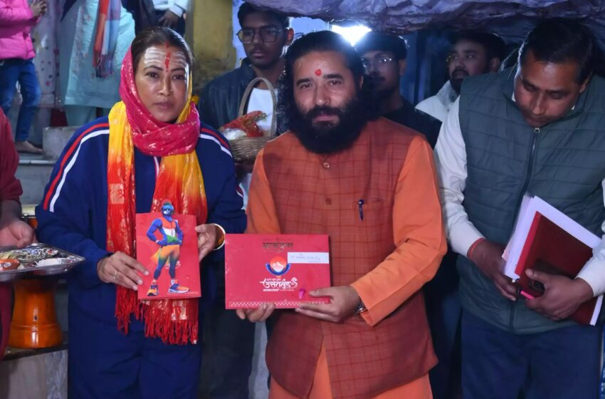  खेल मंत्री ने टपकेश्वर महादेव को समर्पित किया राष्ट्रीय खेलों का पहला निमंत्रण