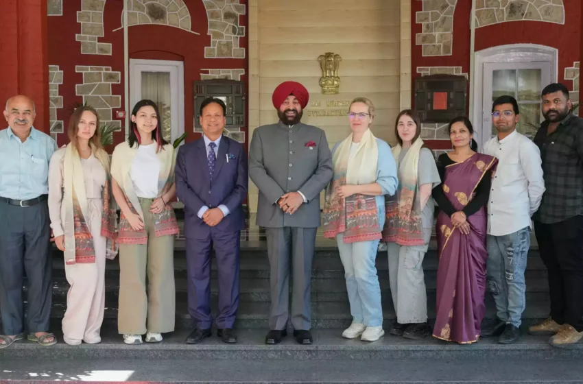  रूस के छात्रों ने राज्यपाल से की मुलाकात, बताए शैक्षिक अनुभव