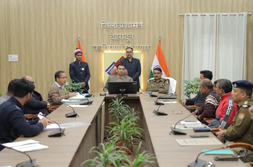  डीएम ने माननीय न्यायालय के निर्देशानुसार ग्राम सुद्वोवाला के समीप वाईन एवं शॉप को बन्द किये जाने की सुनवाई के सम्बन्ध में पक्ष एवं विपक्ष दोनों को सुना