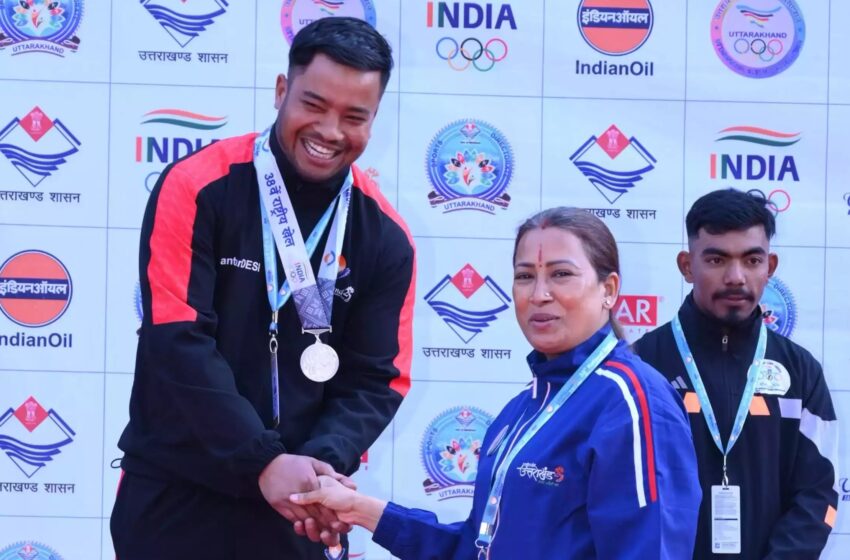  वॉलीबॉल के पदक विजेताओं काे खेल मंत्री ने प्रदान किए मेडल