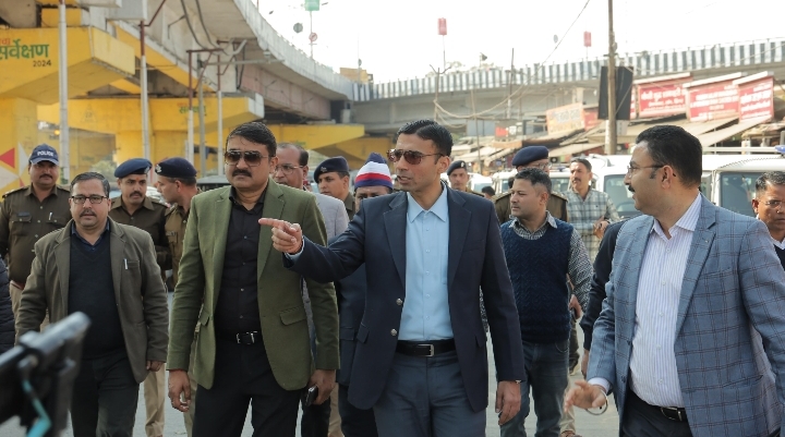  जनमानस को सुगम सुव्यवस्था उपलब्ध करना, प्राथमिकताओं में सवोच्च : डीएम