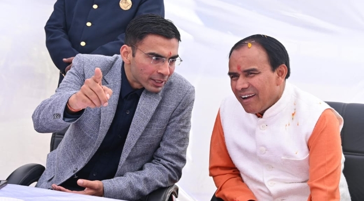  जिला चिकित्सालय में ब्लड बैंक निर्माण डीएम की सर्वाेच्च प्राथमिकता में से एक