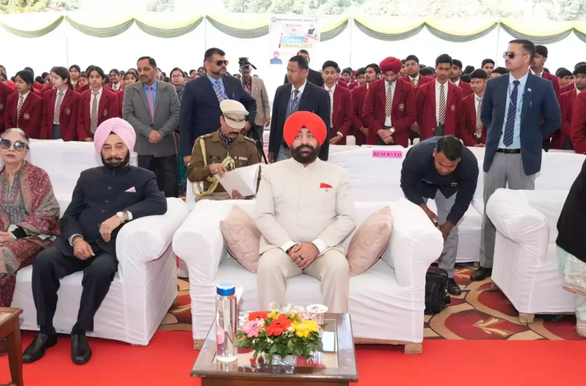  राज्यपाल ने छात्रों के आत्मविश्वास बढ़ाने पर दिया जोर