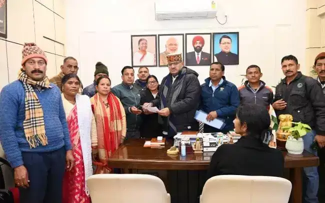  कृषि सहायकों के प्रतिनिधिमंडल ने कृषि मंत्री गणेश जोशी से की मुलाकात