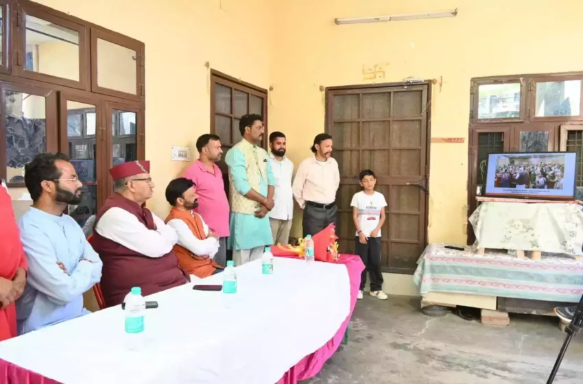  मसूरी में कैबिनेट मंत्री गणेश जोशी ने कार्यकर्ताओं संग सुनी ‘मन की बात’