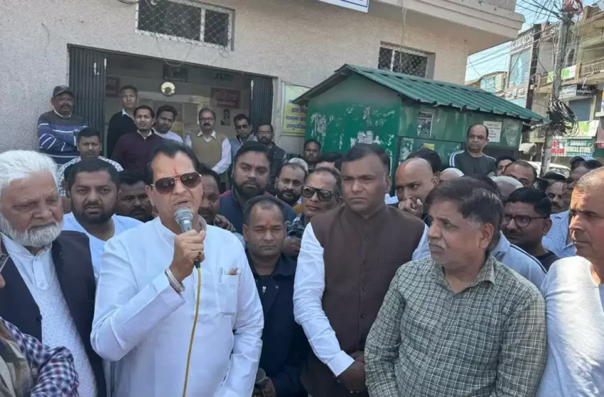  प्रेमचंद के त्यागपत्र पर डोईवाला बाजार बंद