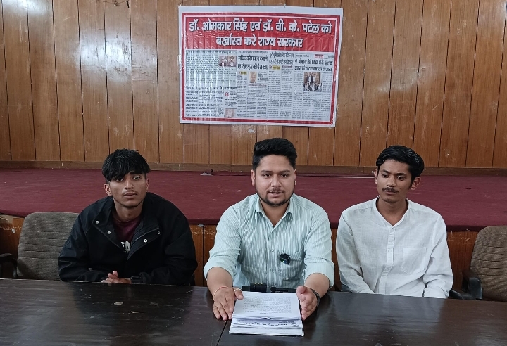  यू. टी. यु. सॉफ्टवेयर घोटाले में तकनीकी शिक्षा सचिव को घूस देने की पेशकश एवं तकनीकी शिक्षा मंत्री श्री सुबोध उनियाल जी की चुप्पी उत्तराखंड के शहीदो का अपमान