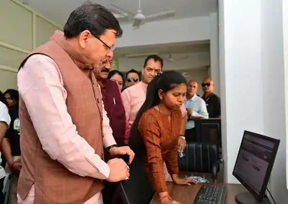  चारधाम यात्रा व्यवस्थाओं को परखने ऋषिकेश पहुंचे धामी