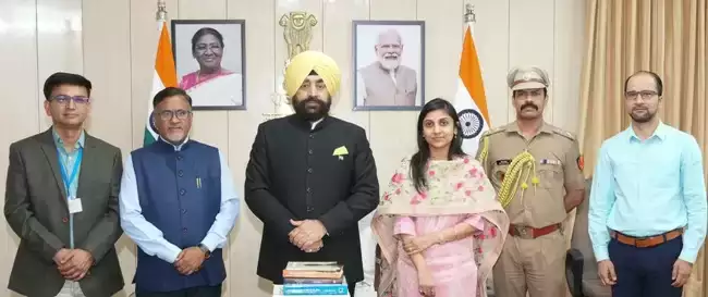 राज्यपाल के समक्ष कुमाऊं विवि के कुलपति ने किया शोध प्रस्तुतीकरण