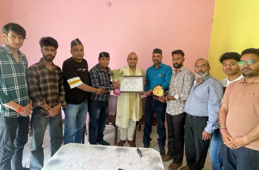  उत्तराखंड सामाजिक सम्मान संगठन ने किया सामाजिक कार्यकर्ता बीर सिंह पंवार का किया सम्मान