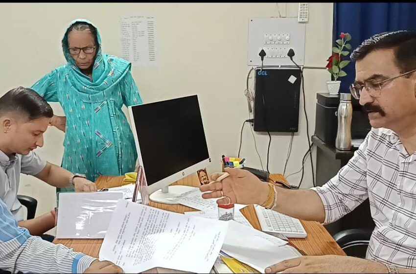  मा0 सीएम के सेवा, संवेदना और सुशासन की मिसाल, जनता दरबार में 70 वर्षीय वृद्धा को 10 मिनट में मिला समाधान