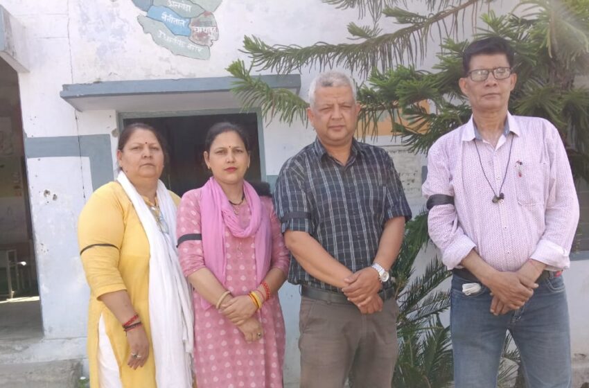  जिलाध्यक्ष धर्मेंद्र सिंह रावत के नेतृत्व में शिक्षको ने लोकेशन ट्रेस का विरोध के साथ लोकेशन उपस्थिति का बहिष्कार किया