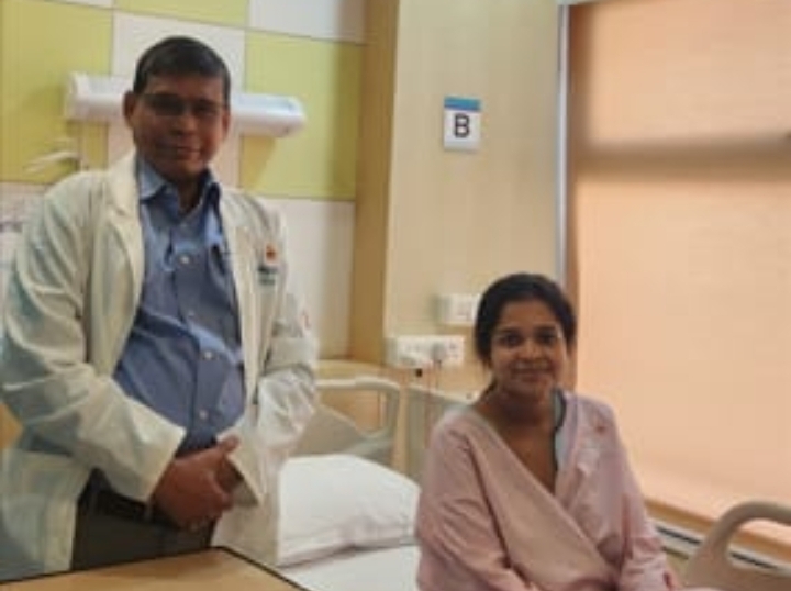  बचपन में कैंसर से जूझने वाली महिला ने मणिपाल अस्पताल मुकुंदपुर में दुर्लभ रूप से प्राकृतिक तरीके से दिया स्वस्थ बच्चे को जन्म