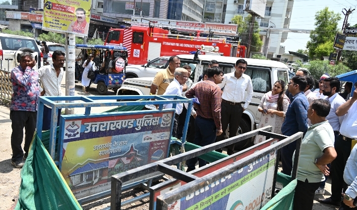  मा0 सीएम के निर्देश पर अपनी नवरचित आईएसबीटी ड्रेनेज प्लान को लेकर डीएम सविन सख्त