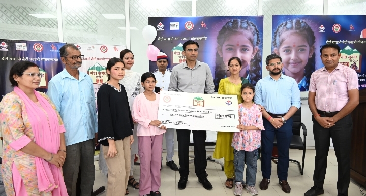  विधवा माताओं की 3 बेटियां विशाखा, अक्षिता, पीहू चौहान की स्कूली पढाई फिर से शुरू