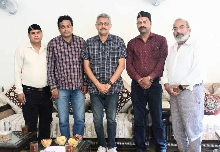  आज सिद्दार्थ लॉ कॉलेज के अलावा विभिन्न प्रतिष्ठानों के *चेयरमैन श्री दुर्गा वर्मा जी* उत्तराखंड सामाजिक सम्मान सेवा ट्रस्ट (रजिo) के संरक्षक बनाए गए