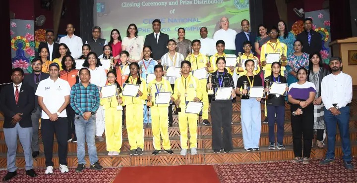  सेंट जोसेफ एकेडमी में प्री योगा ओलंपियाड विजेताओं का सम्मान, खेल मंत्री रेखा आर्या ने किए पुरस्कार प्रदान